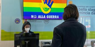 Vaccini, a Messina open day Pfizer “no alla guerra, sì alla vita”