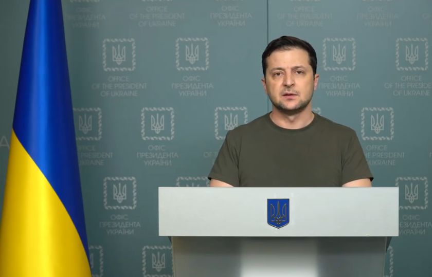 Ucraina, Zelensky: “Aperti a colloqui ma non in Bielorussia”