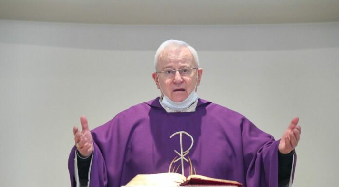 Ucraina, cardinale Bassetti: “Una tragedia ingiusta e un’inutile guerra”