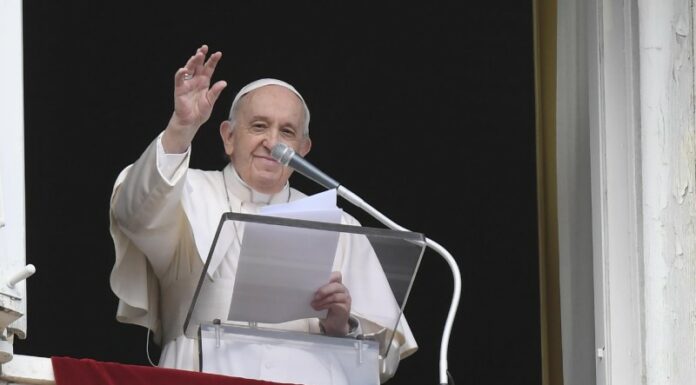 Papa Francesco: “Tacciano le armi, aprire i corridoi umanitari”