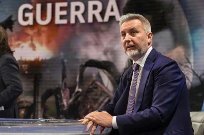 IL MINISTRO GUERINI A PORTA A PORTA