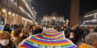 Venezia scende in piazza per la pace in Ucraina