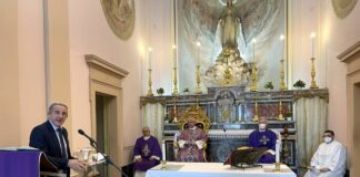 Vescovo di Catania in visita all’ospedale Garibaldi-centro, celebra messa