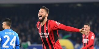 Giroud decide la sfida a Napoli, Milan in vetta alla classifica