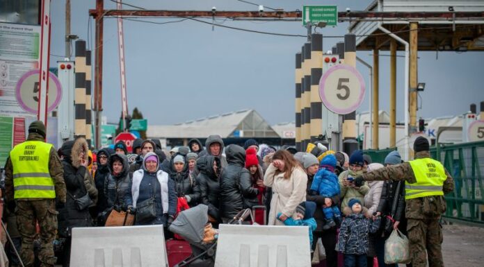 Ucraina, tra corridoi umanitari e trattative prosegue il conflitto