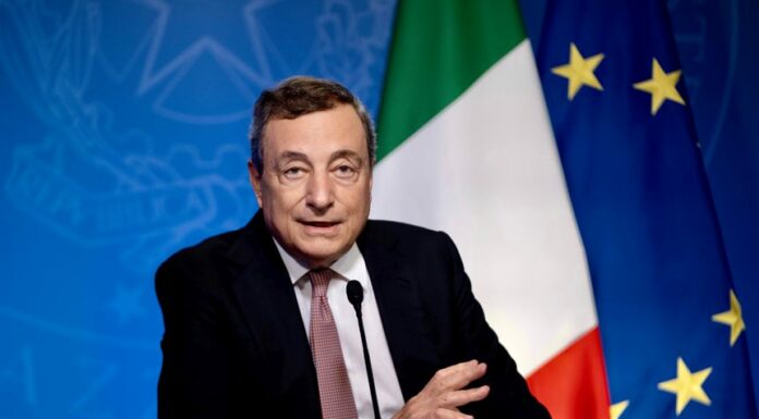 Draghi “A Versailles un successo, mai vista l’Ue così compatta”