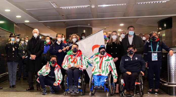 Milano-Cortina, la bandiera paralimpica arrivata in Italia