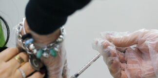 Liguria: Toti “Molti profughi non vaccinati e refrattari a farlo”