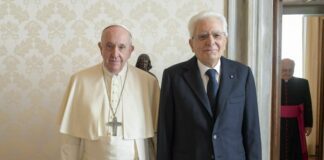 Mattarella “Il Papa riferimento per la pace”