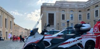 Piaggio Mp3 Life Support in dotazione alla Croce Rossa Italiana