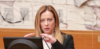 Meloni “Noi conservatori in prima linea per i veri profughi”