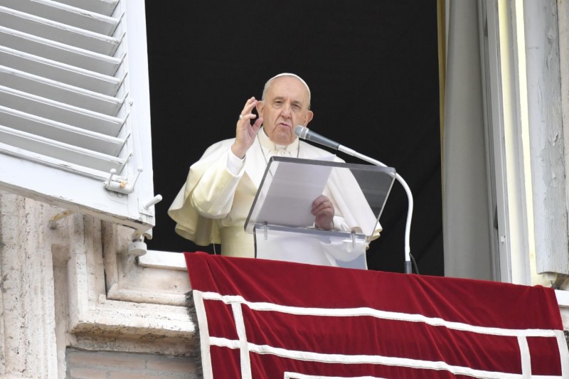 Papa “Abolire la guerra prima che cancelli l’uomo dalla storia”