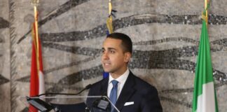 Ucraina, Di Maio sente Kuleba “Avanti con i negoziati”