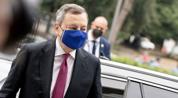 Ucraina, Draghi: “Stare con i piedi per terra, le sanzioni funzionano”