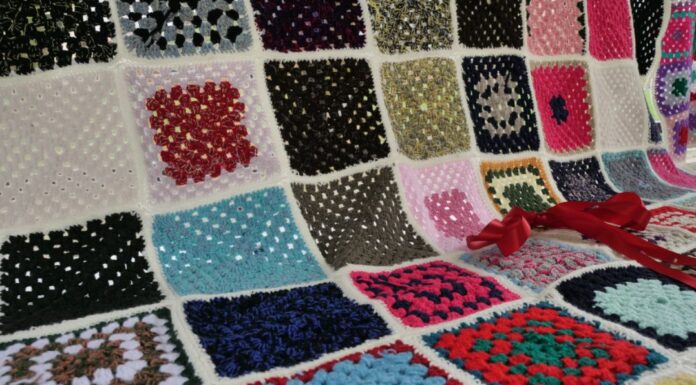 Marzo donna, una coperta per il centro antiviolenza del Comune di Venezia