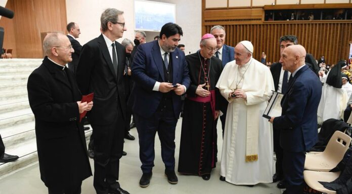 Solinas in udienza dal Papa con il Comitato per l’Anno Deleddiano