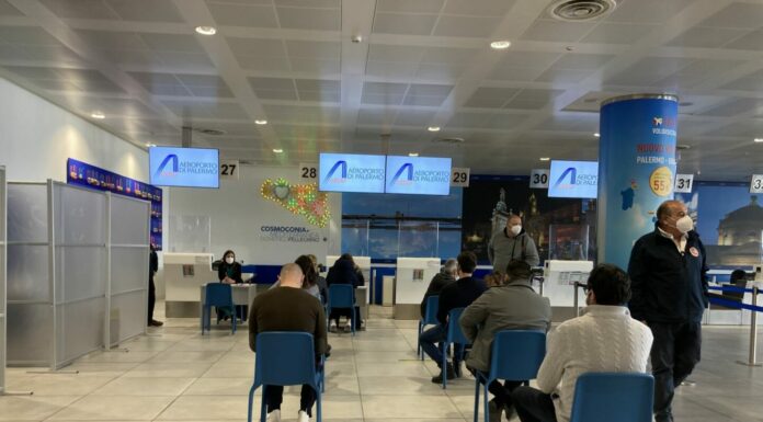 Aeroporto di Palermo, vaccini contro il Covid per i profughi ucraini
