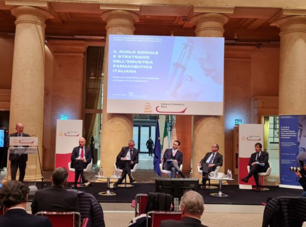 Industria farmaceutica italiana, 1,2 mld di investimenti in ricerca Industria farmaceutica italiana, 1,2 mld di investimenti in ricerca