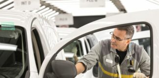 Renault sospende l’attività nello stabilimento di Mosca