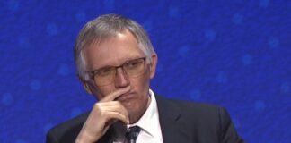 Stellantis, nel 2030 raddoppio dei ricavi. In Europa solo auto elettriche