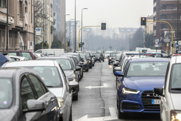 OSPEDALE SAN PAOLO CODE PER TAMPONI DRIVE THROUGH