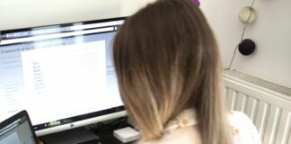 Lavoro da casa ma cresce la socialità