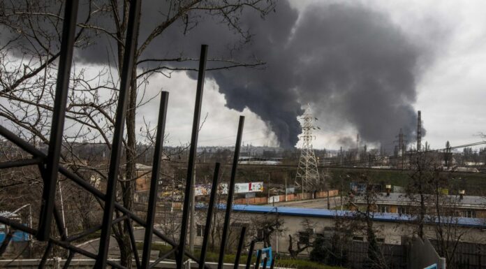 Russi cercano il pieno controllo di Donetsk e Lugansk