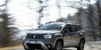 Dacia, serie limitata Duster Extreme per “viaggiatori seriali”