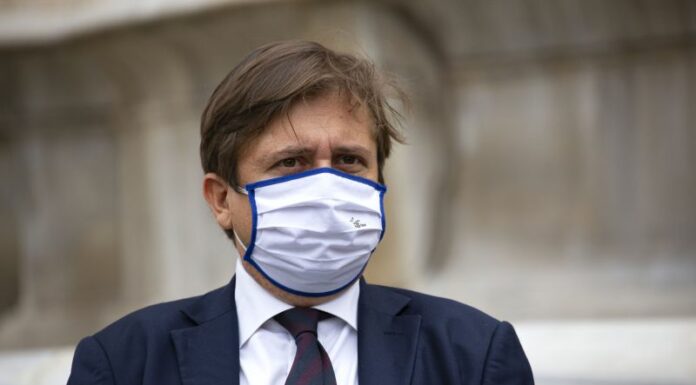 Covid, Sileri “Si arriverà a eliminazione del green pass”