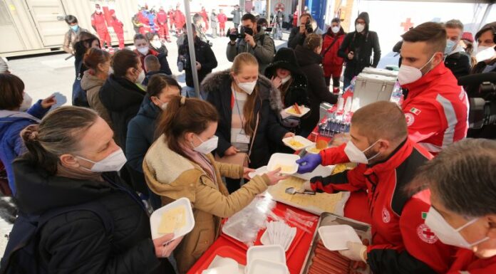 Ucraina, accolti in Italia 87 mila profughi