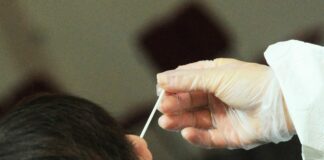 Covid, in Sicilia diminuiscono contagi e decessi