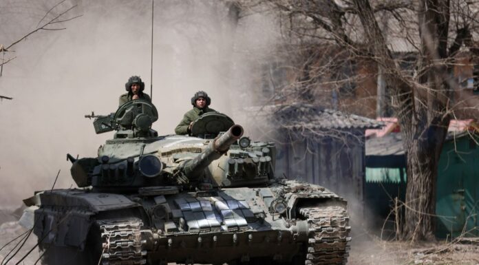 Fiato sospeso per Mariupol, cresce la paura delle armi chimiche