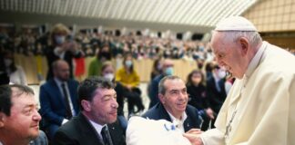 Fiasconaro in visita da Papa Francesco, donata Colomba della Pace