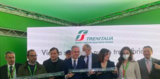 Arriva a Palermo il Blues, primo treno ibrido di Trenitalia