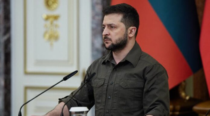 Ucraina, Zelensky “Resistiamo da 50 giorni, ce ne davano 5”