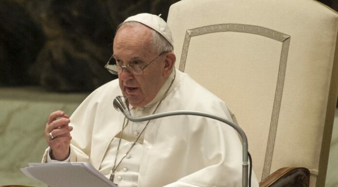 Papa “Abbiamo dimenticato il linguaggio della pace”