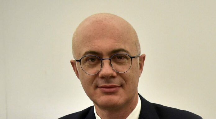 D’Incà “Il voto per posta per curare la democrazia malata di astensionismo”