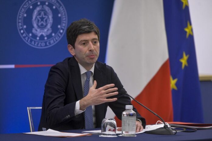 Conferenza stampa al termine del consiglio dei ministri che ha deliberato la fine dello stato di emergenza e l' allentamento delle misure di sicurezza contro il Covid-19