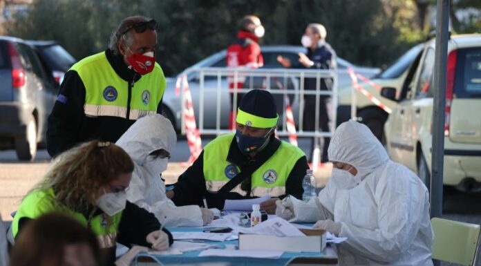Covid, i nuovi casi sfiorano quota 100mila