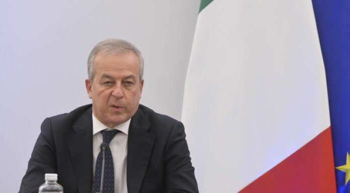 Covid, Locatelli “Andamento casi migliora, ma virus circola”