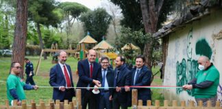 Zingaretti inaugura area pedonale a Santa Maria della Pietà a Roma