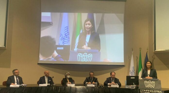 Sud, Carfagna “Non resteranno sulla carta gli investimenti del Pnrr”