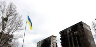 Due mesi di guerra in Ucraina, neanche la Pasqua ortodossa ferma le armi