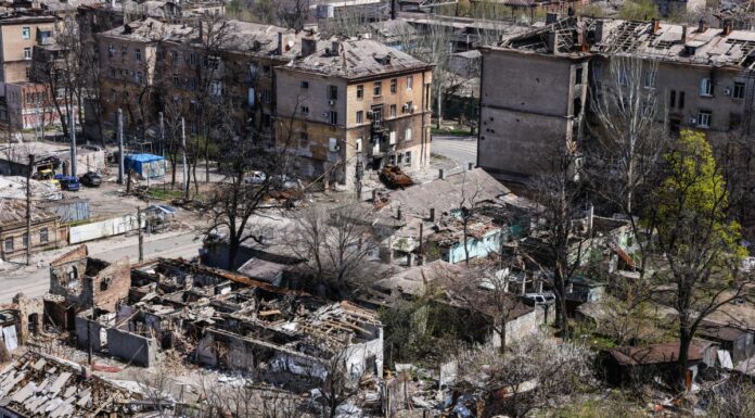 A fuoco un deposito di carburante russo al confine con l’Ucraina