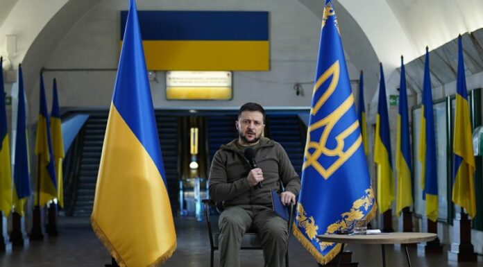 Zelensky “Putin vuole smembrare l’Europa centrale e orientale”