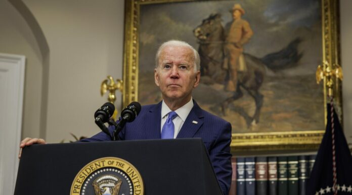 Biden “Continueremo a sostenere l’Ucraina anche con l’invio di armi”