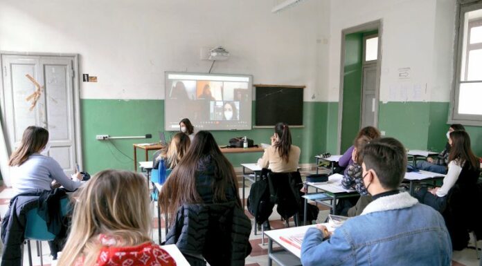 Covid, nuove regole dal 1° maggio