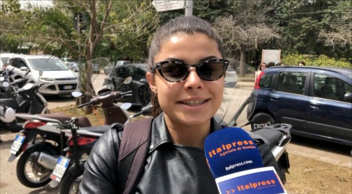 Mascherine al chiuso, per i giovani siciliani meglio tenerle