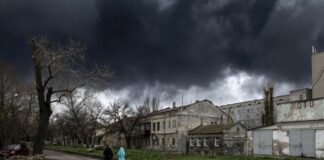 Si contano le vittime mentre il mondo condanna Mosca