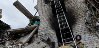 Mariupol sotto assedio, accordo per un corridoio umanitario